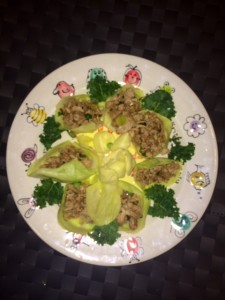healthy lettuce wrap plate